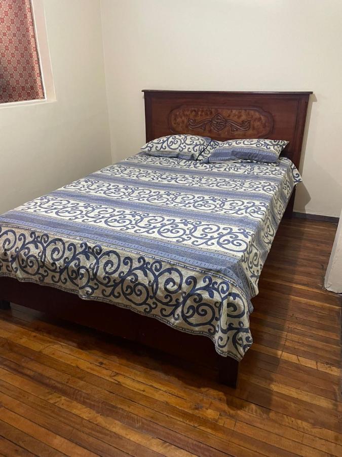 Albergue Camry Backpackers佳美背包客旅馆 Cuenca Esterno foto