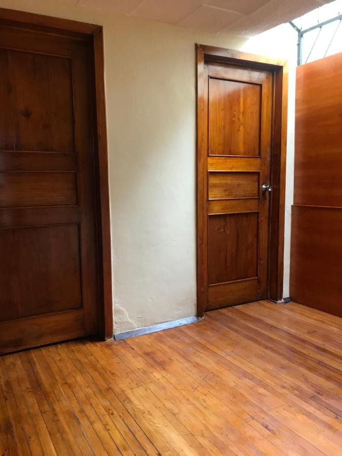 Albergue Camry Backpackers佳美背包客旅馆 Cuenca Esterno foto