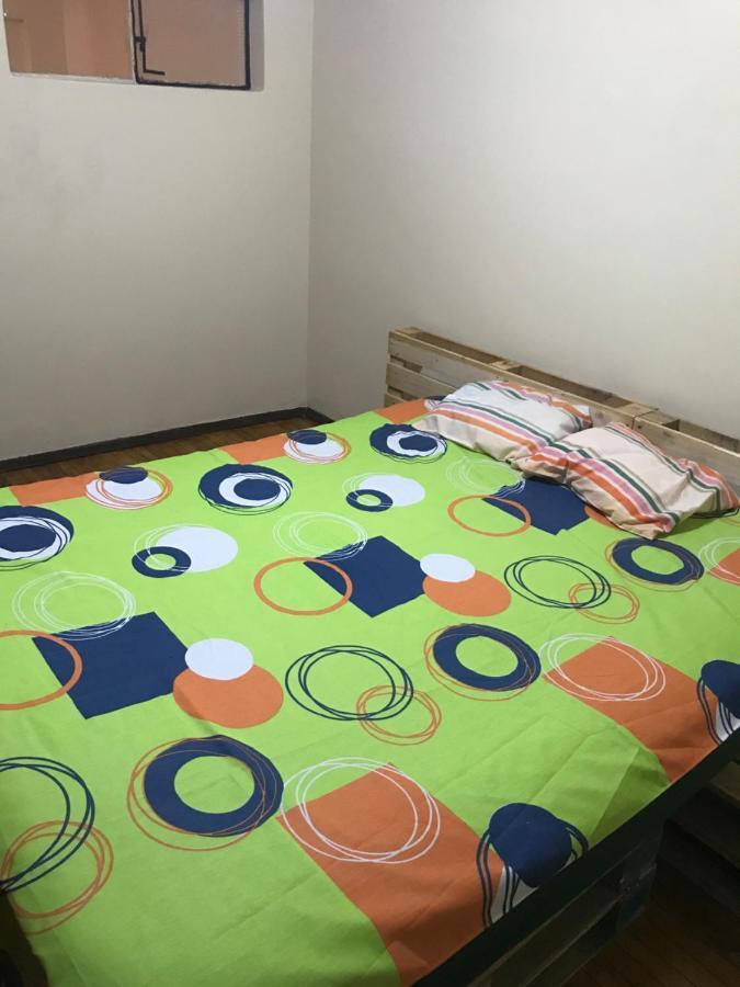 Albergue Camry Backpackers佳美背包客旅馆 Cuenca Esterno foto