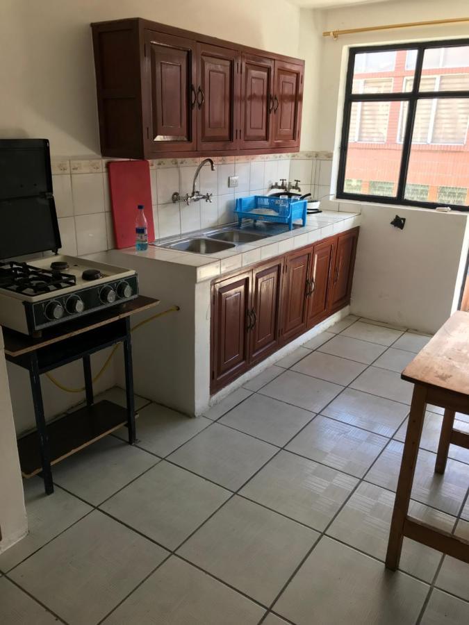 Albergue Camry Backpackers佳美背包客旅馆 Cuenca Esterno foto