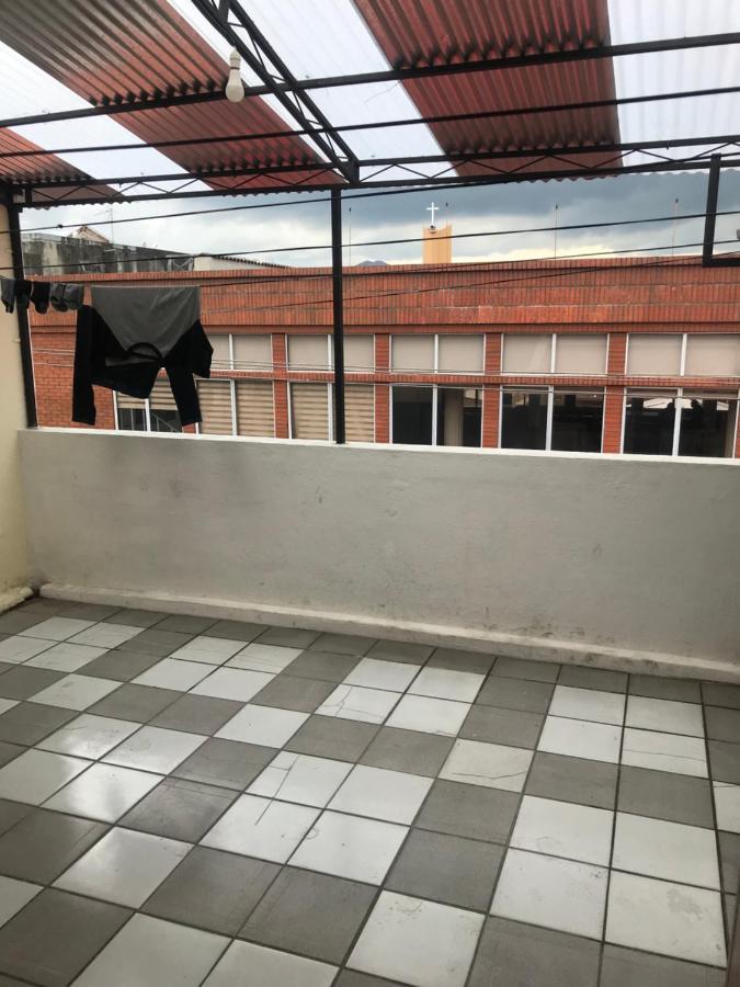 Albergue Camry Backpackers佳美背包客旅馆 Cuenca Esterno foto