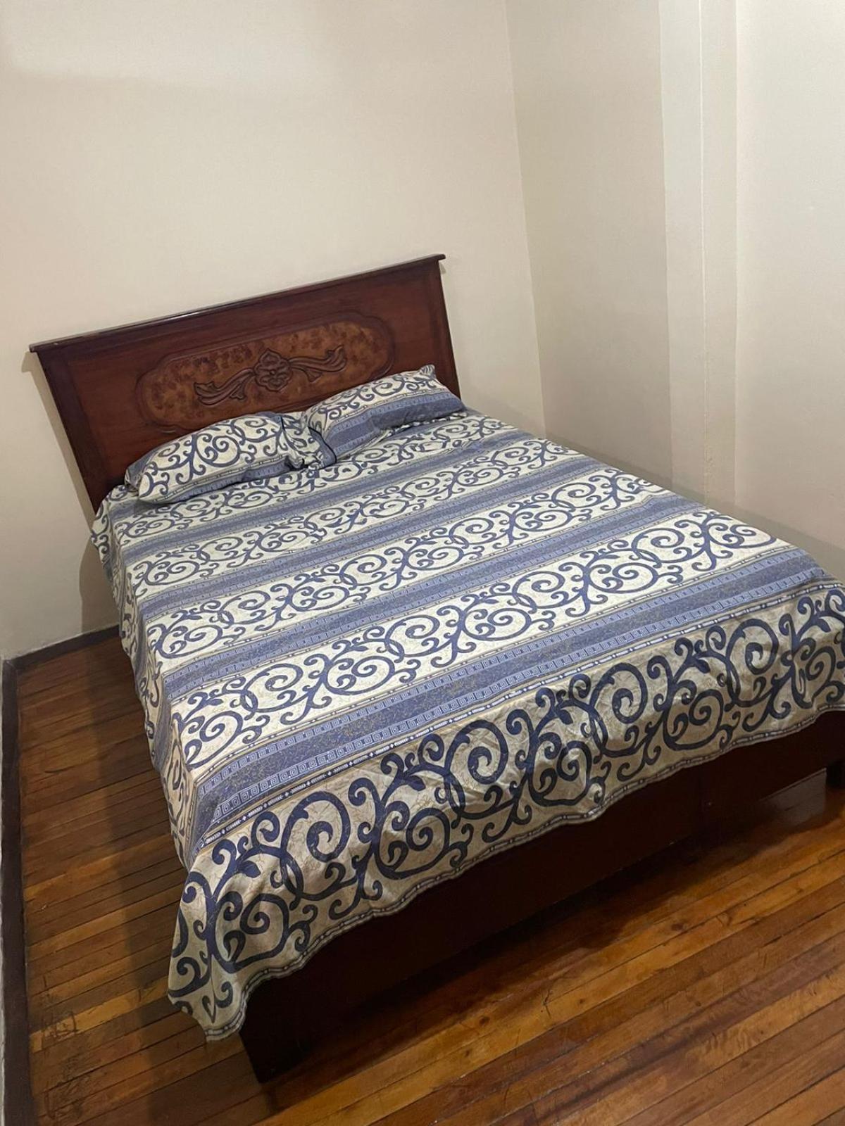 Albergue Camry Backpackers佳美背包客旅馆 Cuenca Esterno foto