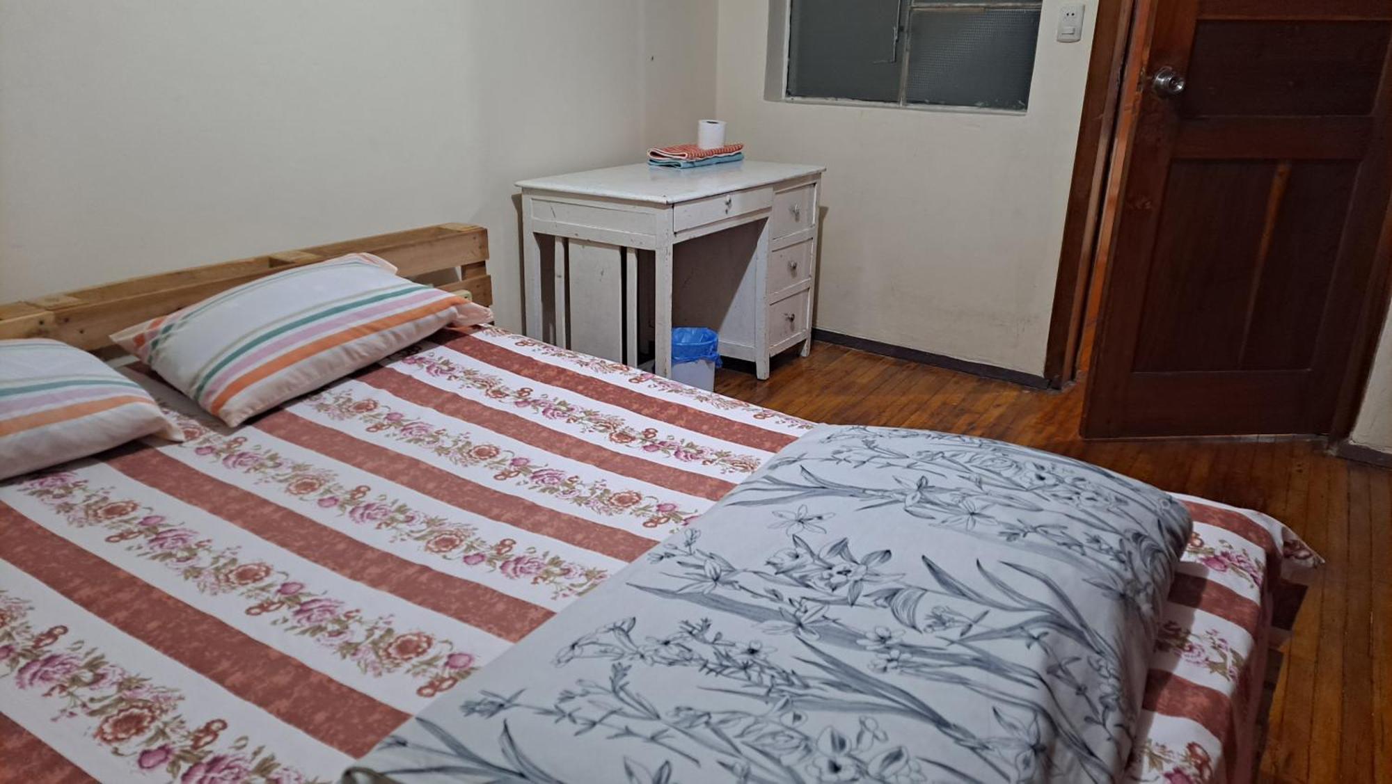 Albergue Camry Backpackers佳美背包客旅馆 Cuenca Esterno foto