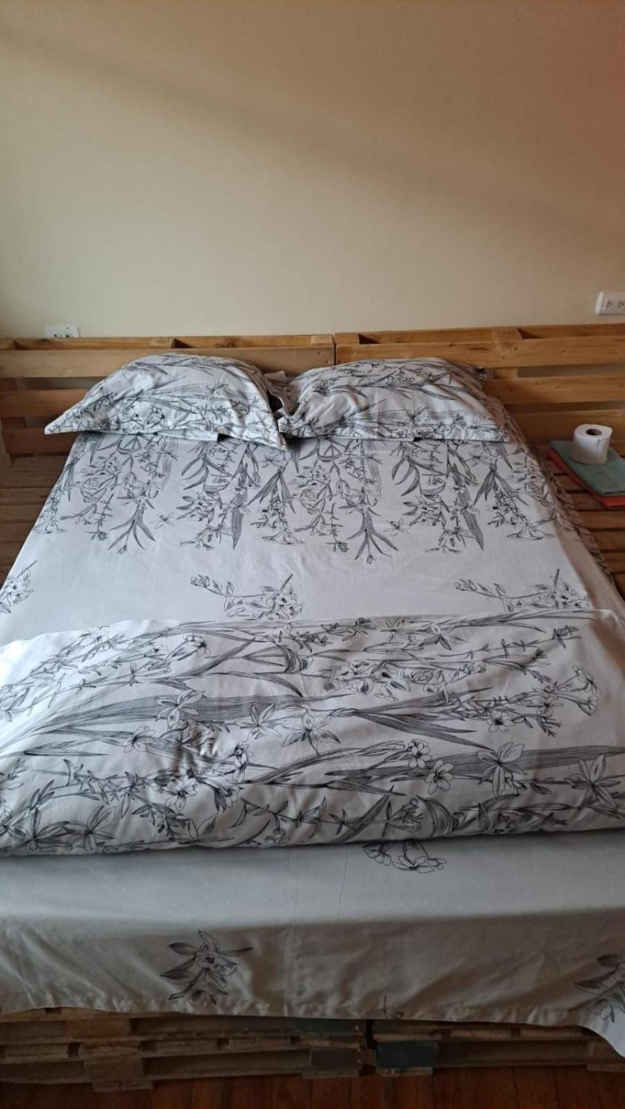 Albergue Camry Backpackers佳美背包客旅馆 Cuenca Esterno foto