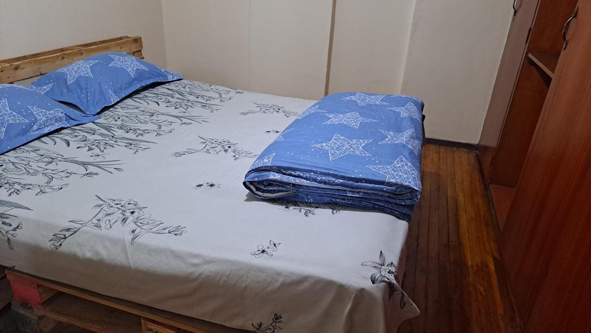 Albergue Camry Backpackers佳美背包客旅馆 Cuenca Esterno foto