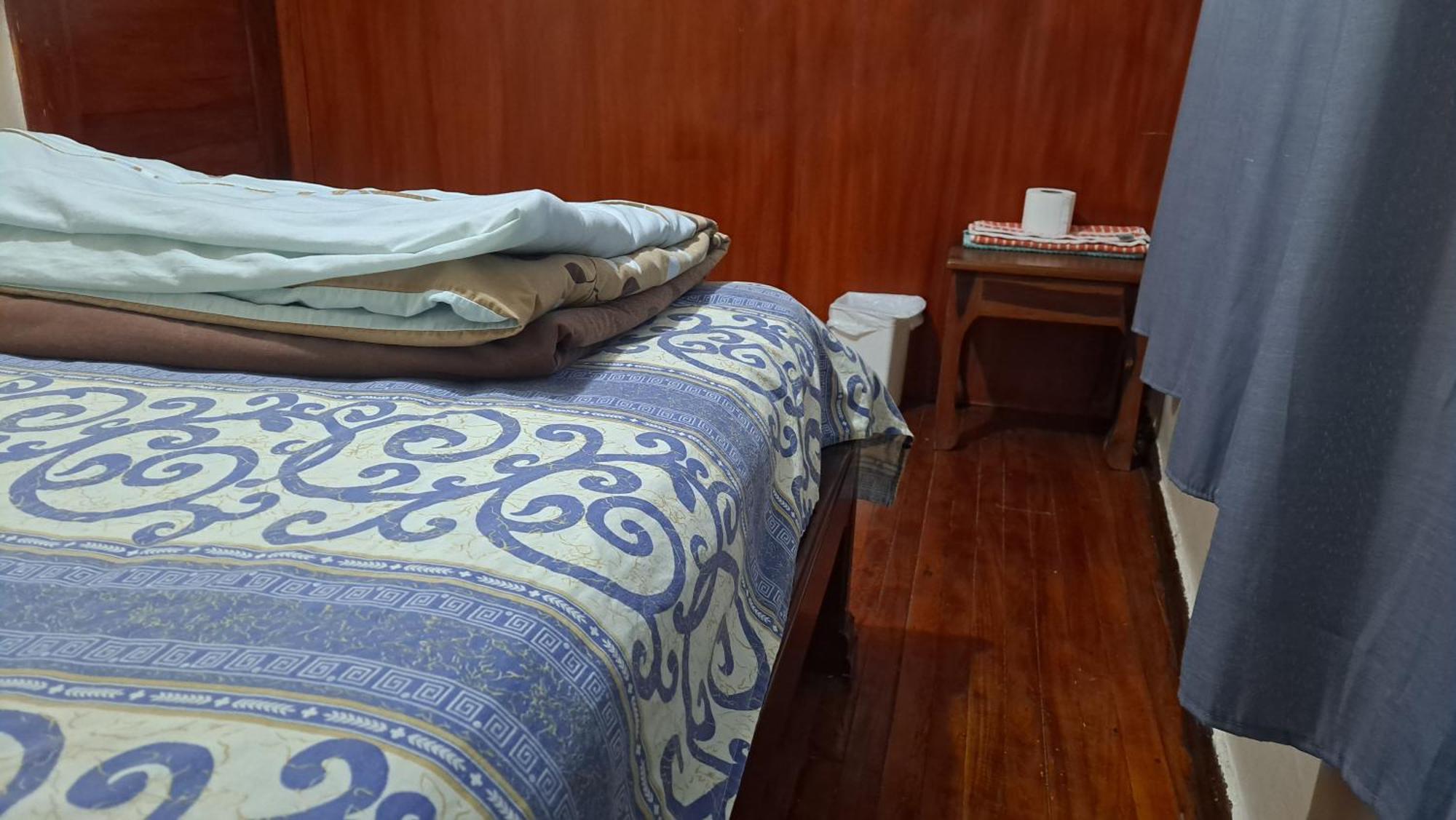 Albergue Camry Backpackers佳美背包客旅馆 Cuenca Esterno foto