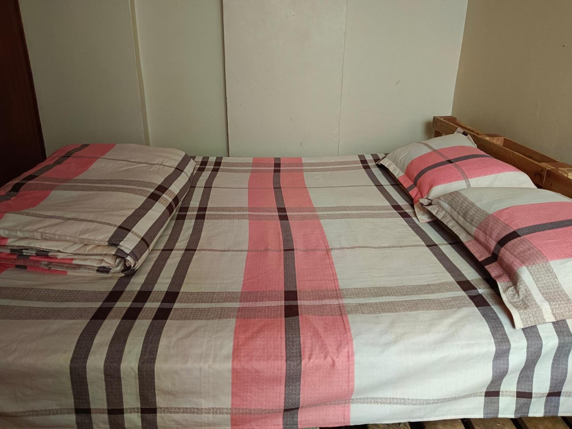 Albergue Camry Backpackers佳美背包客旅馆 Cuenca Esterno foto