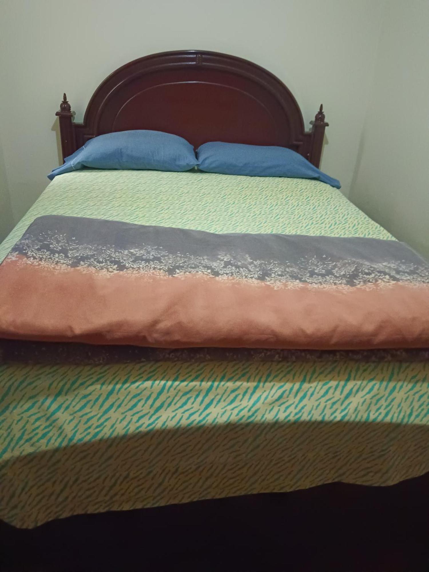 Albergue Camry Backpackers佳美背包客旅馆 Cuenca Esterno foto