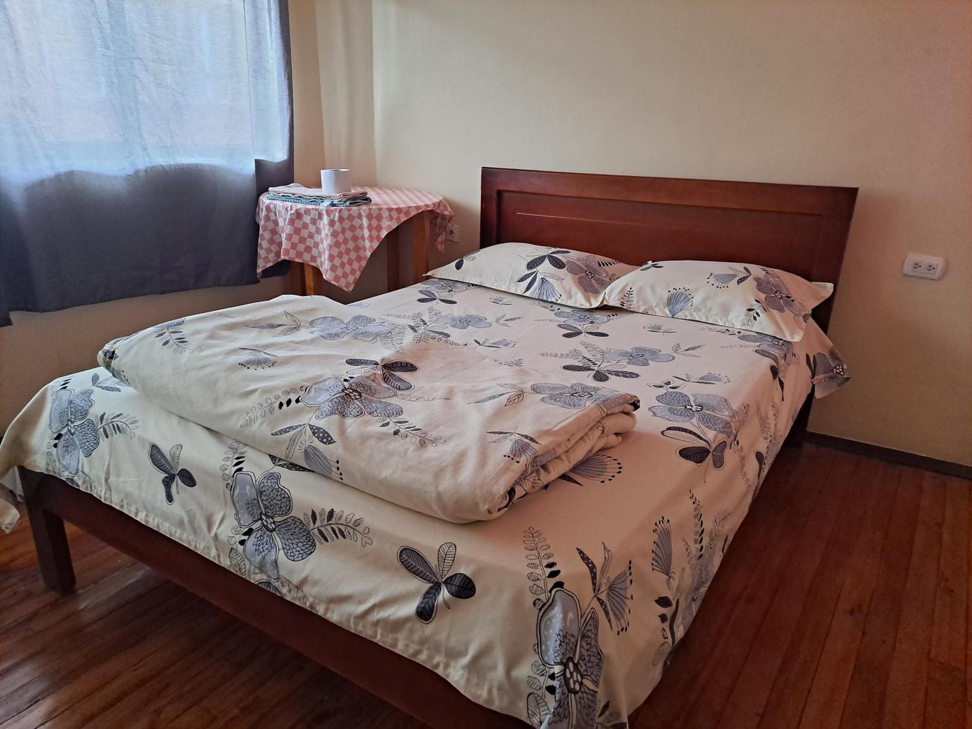 Albergue Camry Backpackers佳美背包客旅馆 Cuenca Esterno foto