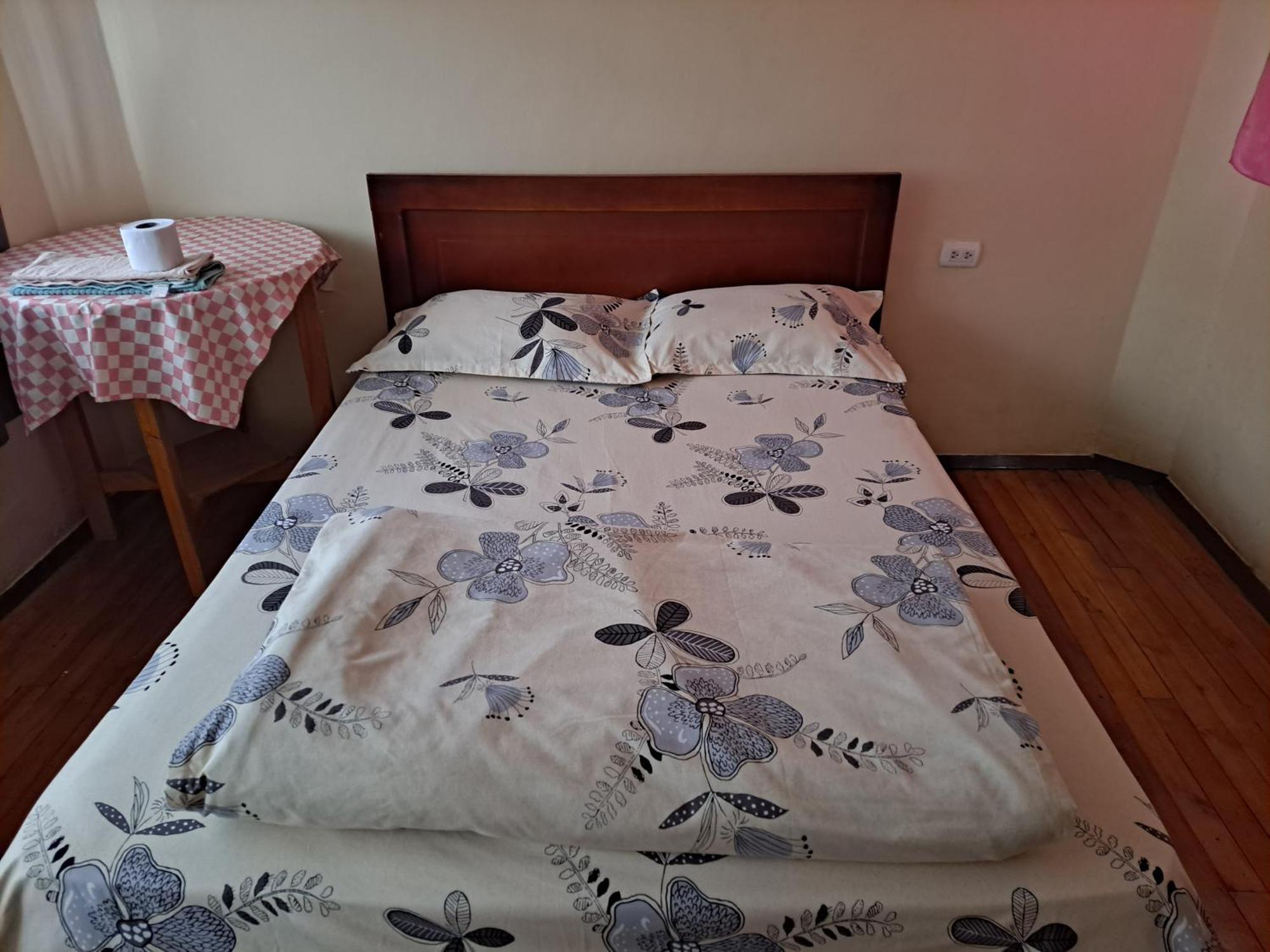 Albergue Camry Backpackers佳美背包客旅馆 Cuenca Esterno foto